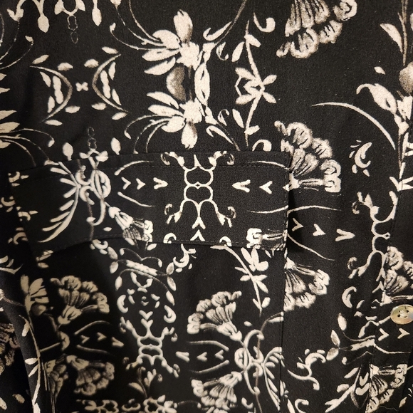 Croft & Barrow Black and White Patterned Button Down Shirt - Picture 3 of 6